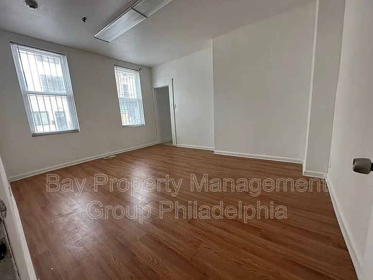 341 W Girard Ave #COMMERCIAL — Photo 11