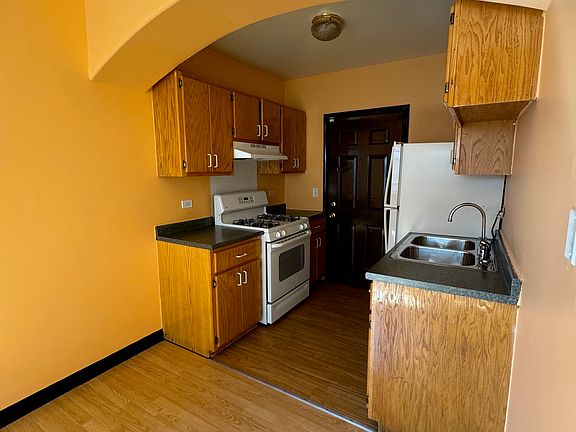 4th image of 7503 S Stewart Ave #2B