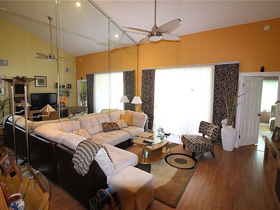 4th image of 8247 NW 70th Street #8247
