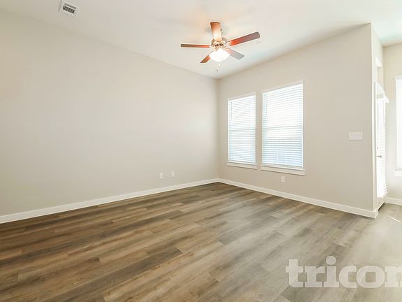 4th image of 3009 Songbird Ln
