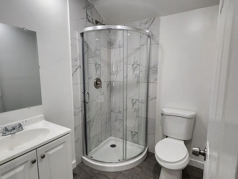 333 W Clinton St #1 — Photo 9