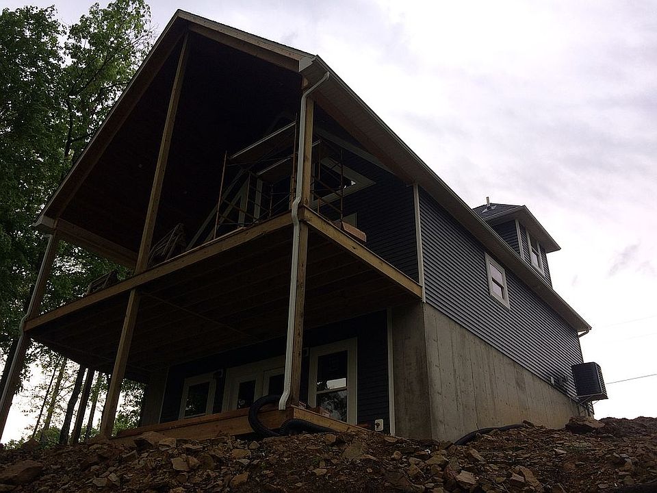 2nd image of 60 Peter Cave Heights Road