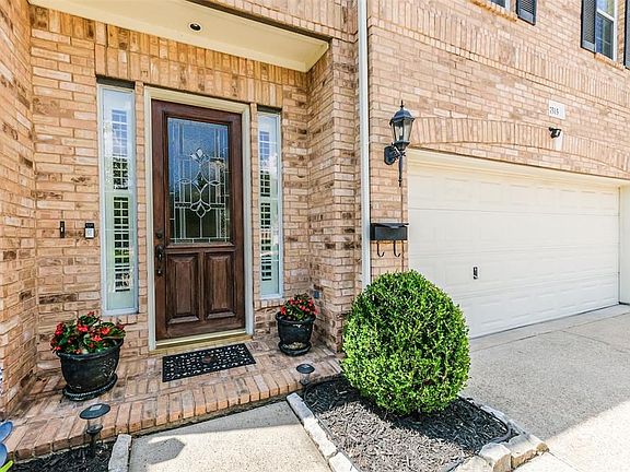 3rd image of 7515 Shady Villa Walk