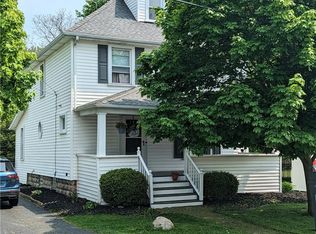 21 Maple Ave, Lancaster, NY 14086