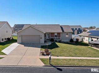 816 Anne St, Washington, IL 61571