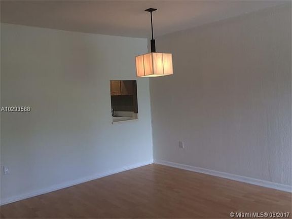 4th image of 4141 Nautilus Dr APT 2E