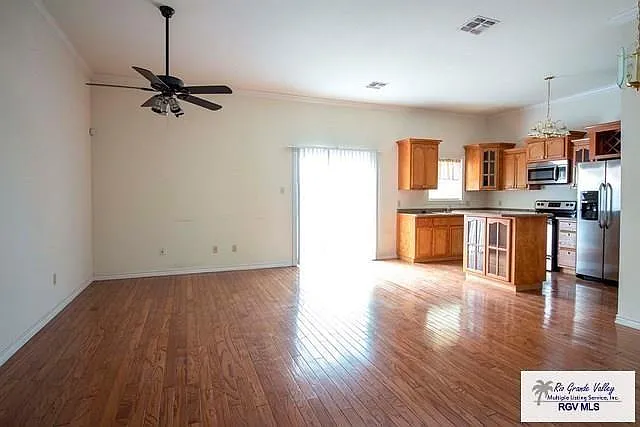 142 Country Club Rd #5 — Photo 13
