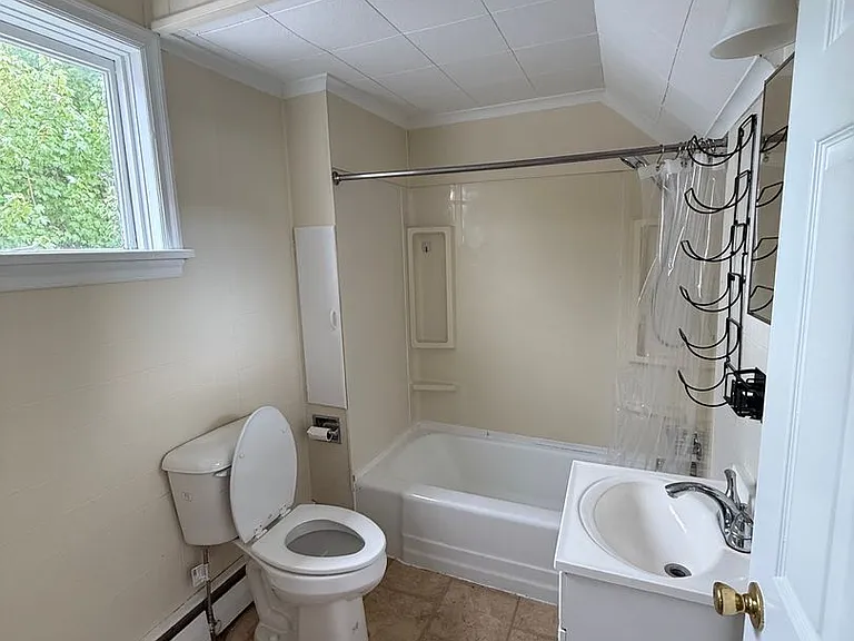 602 Church St — Photo 13