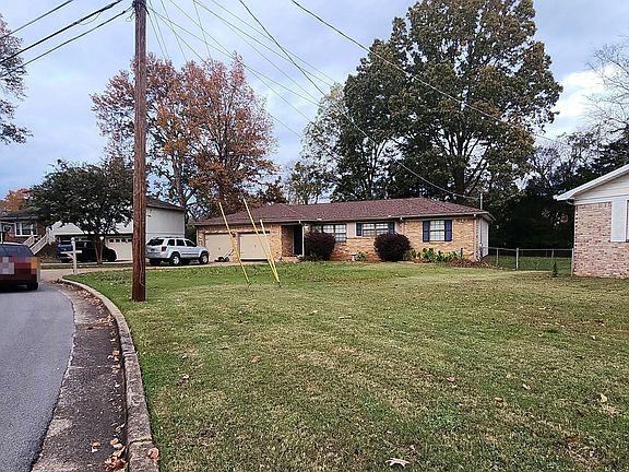 2nd image of 9909 Willow Cove Rd SE