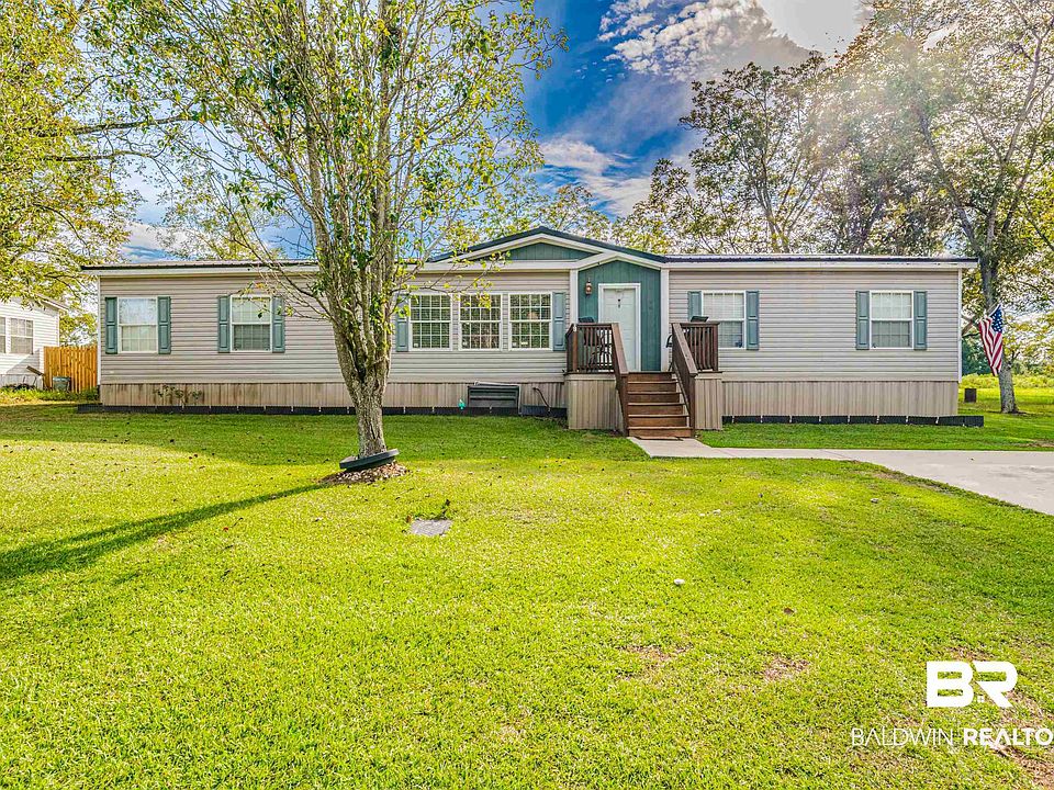 1st image of 15687 Pecan View Dr