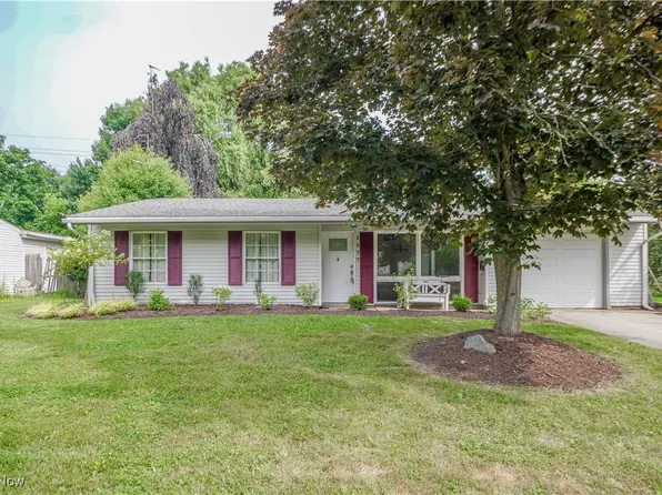 1277 Dewitt Dr, Akron, OH 44313