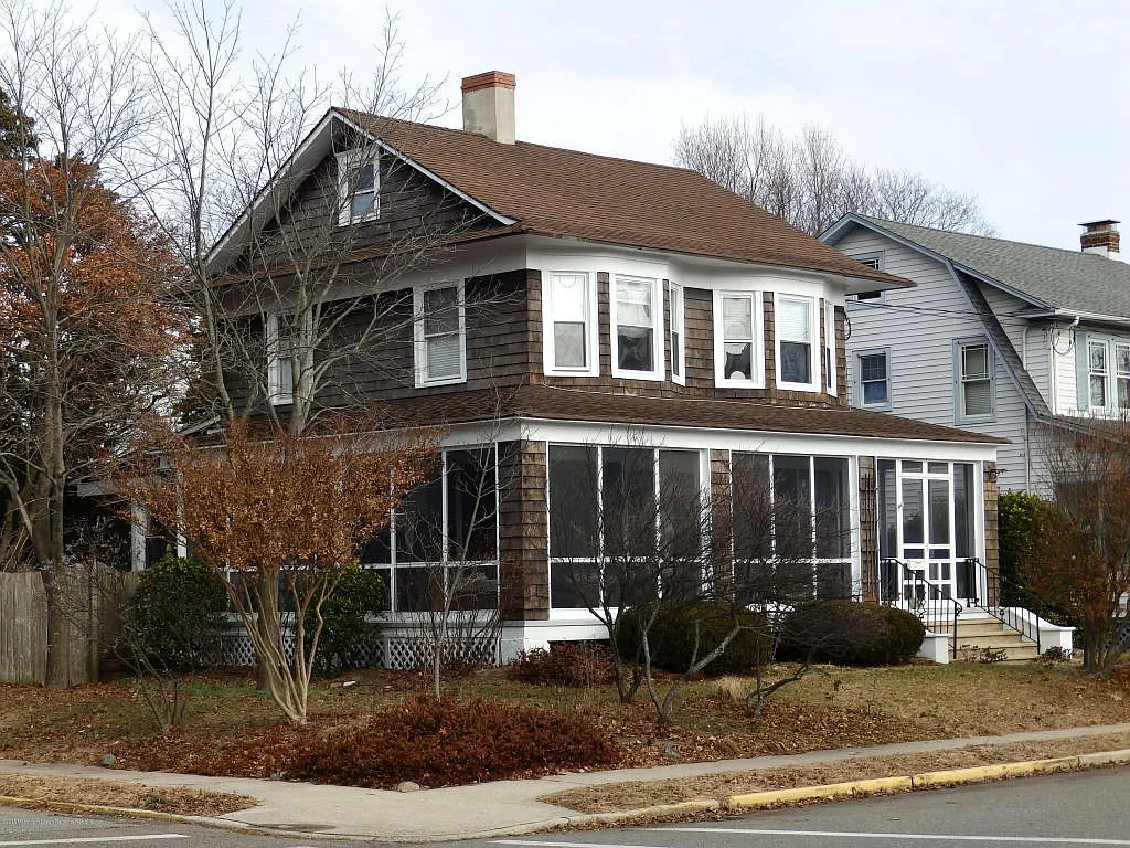 713 Atlantic Ave photo 1