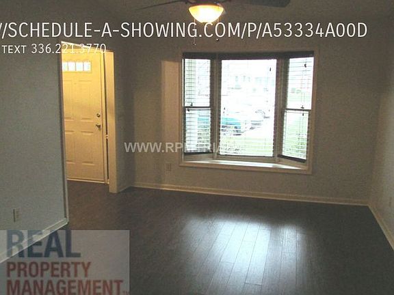 2nd image of 814 Guilford College Rd APT 127
