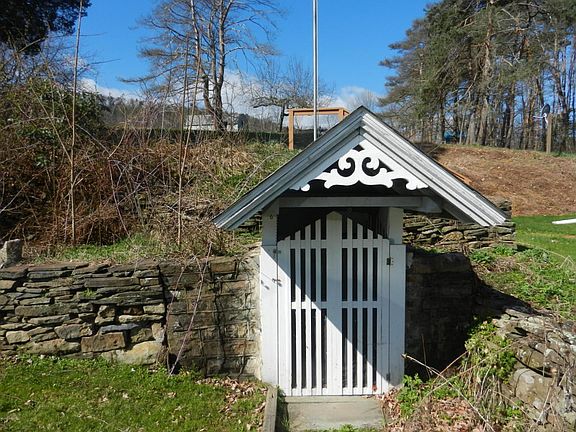 Well house