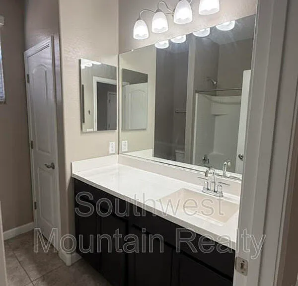 2226 E Comiskey Dr — Photo 7
