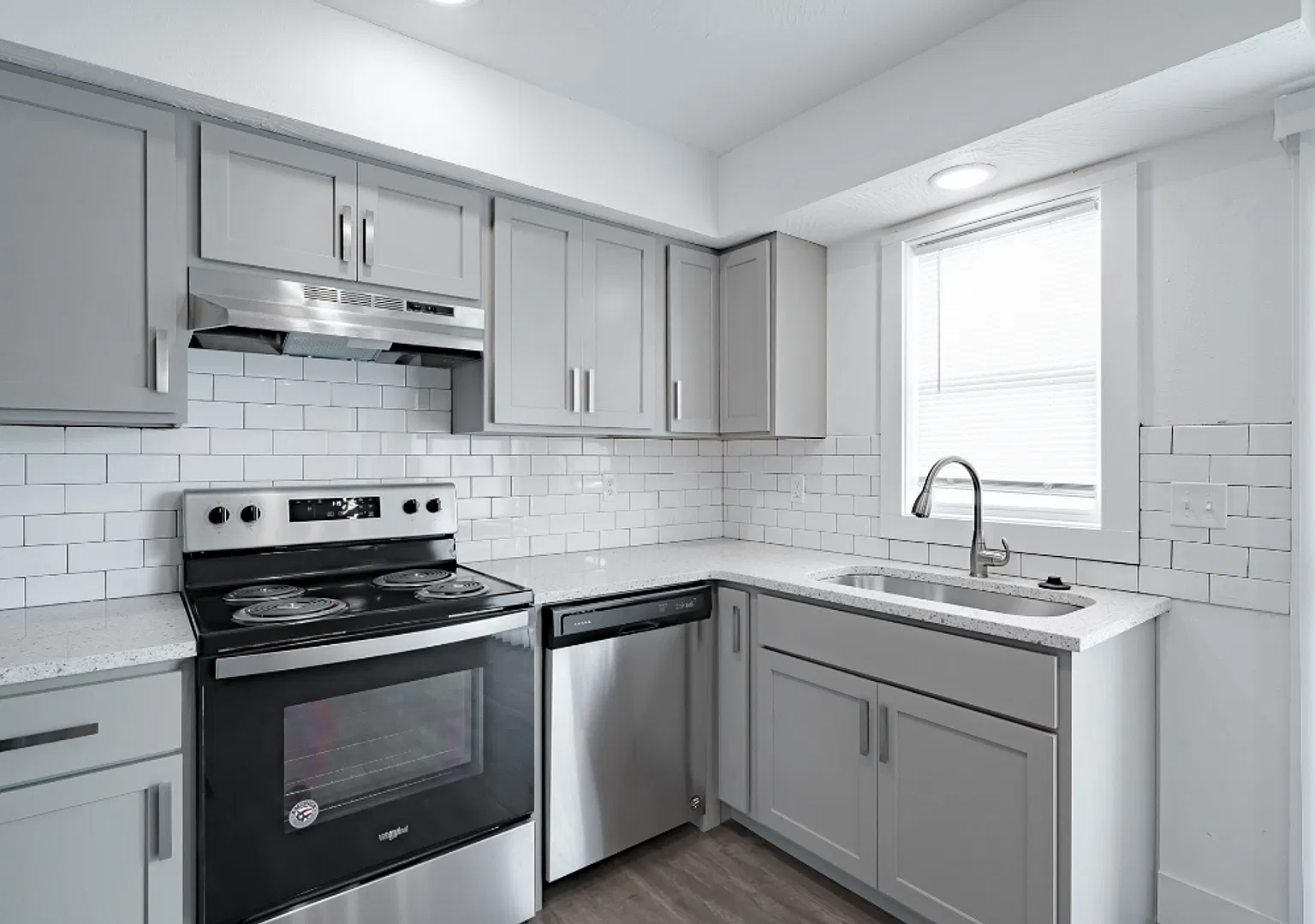 Montclair Point Condominiums — Photo 4
