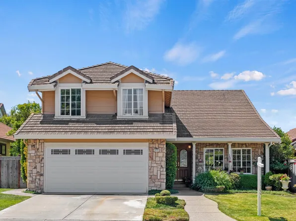 19701 Edwin Markham Dr, Castro Valley, CA 94552