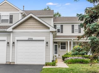 2906 Rutland Cir, Naperville, IL 60564