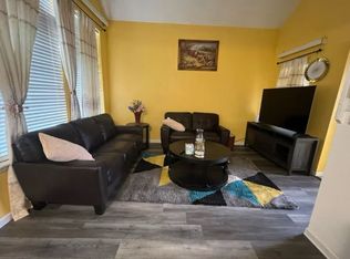 19080 E 22nd Pl, Aurora, CO 80011