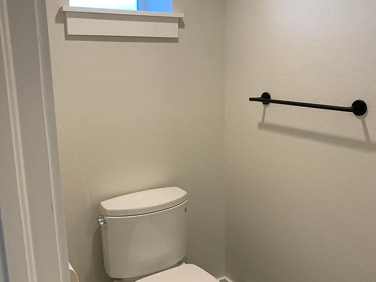 2104 S Corona St — Photo 19