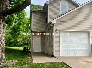 1013A Renee Lynde Dr, Pleasant Hill, MO 64080