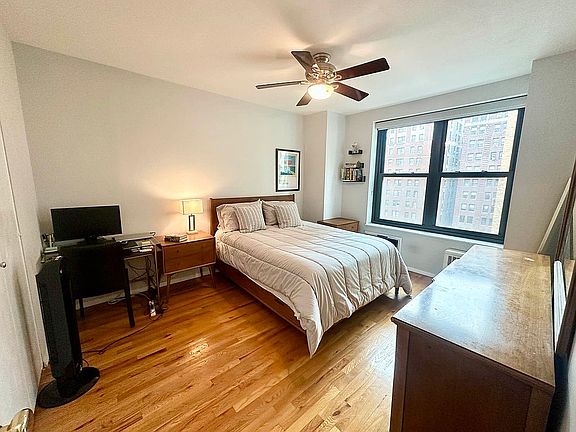 4th image of 250 W 103rd St APT 9F