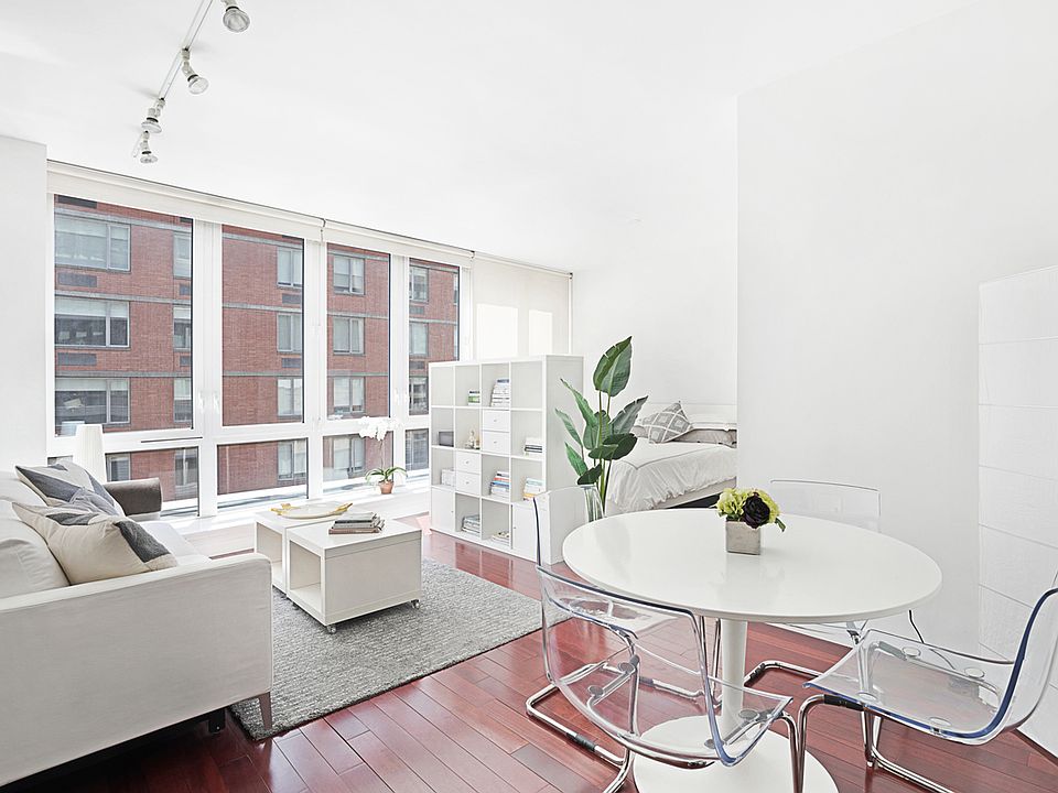 1st image of 125 W 21st St APT 5C
