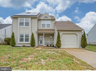 9 Country Hollow Cir, Sicklerville, NJ 08081