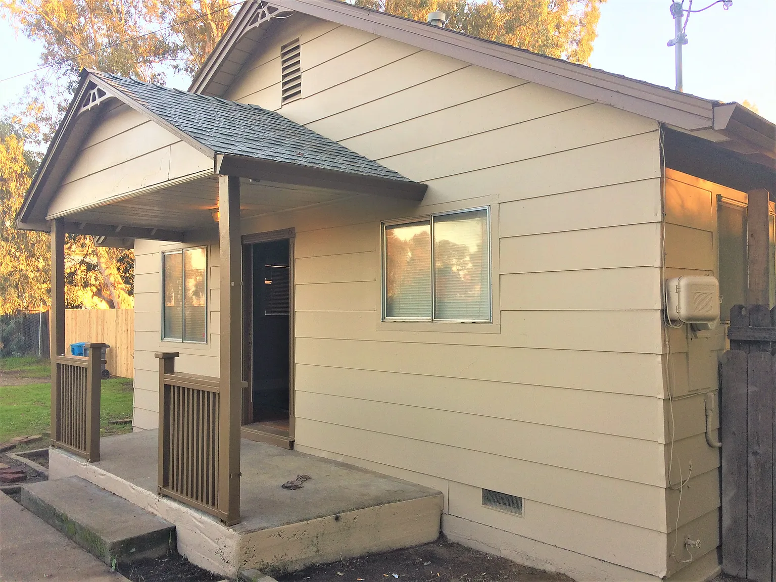 1884 6th Ave photo 1