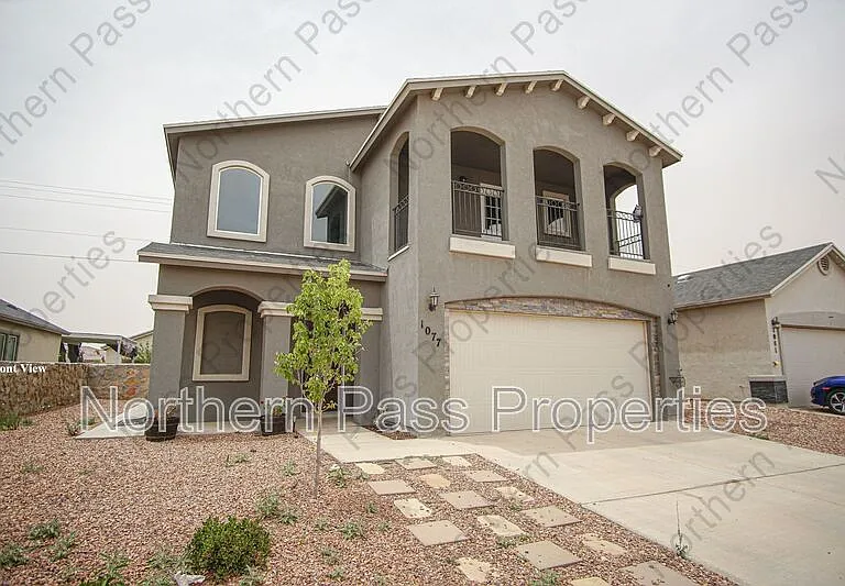 1077 Indigo Sky St — Photo 2