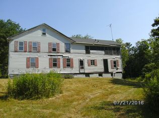 100 River Rd, Boothbay, ME 04537