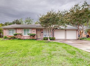 8911 Freeport Dr, Dallas, TX 75228