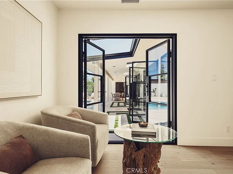 4195 Alonzo Ave — Photo 14