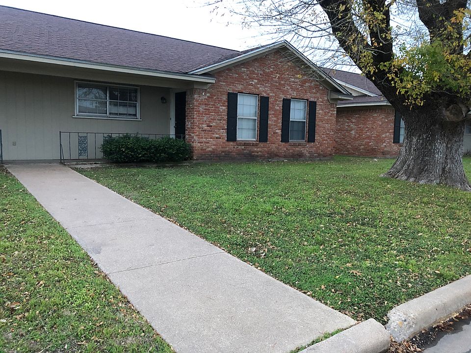 1st image of 116-148 Topeka Dr