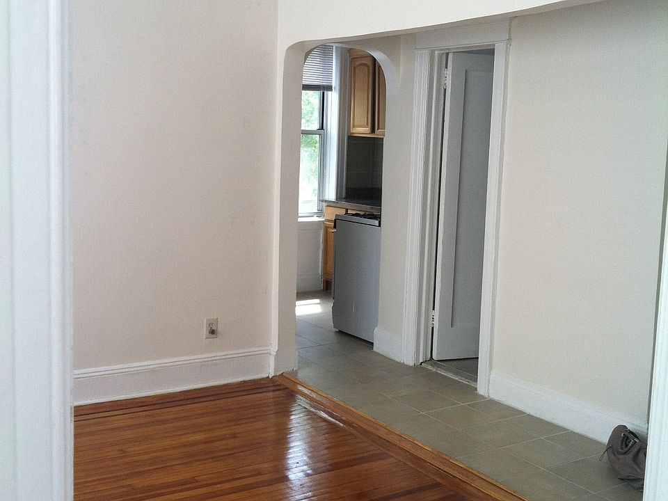 1st image of 3241 46th St