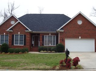 1415 Porch Swing Ln, Matthews, NC 28104