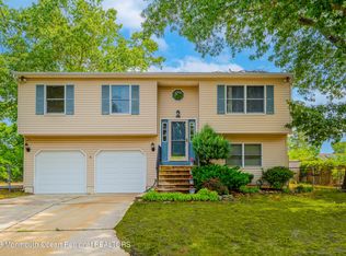 332 Bayberry St, Browns Mills, NJ 08015