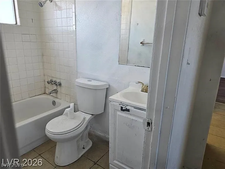 817 Duquesne Ave — Photo 16