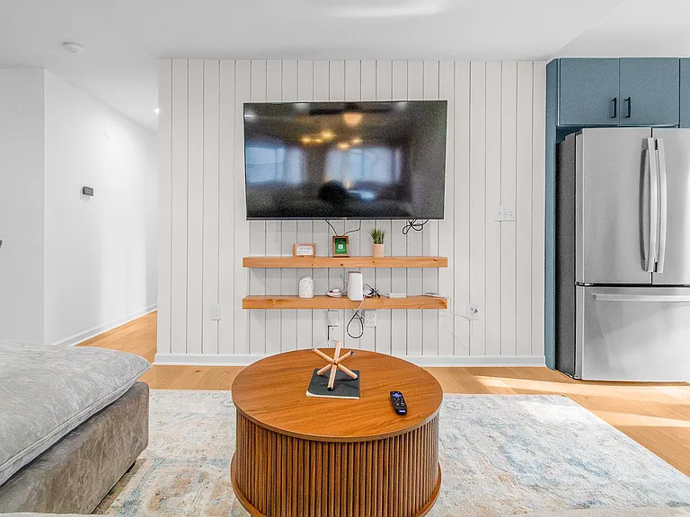 1330 Dean St — Photo 41