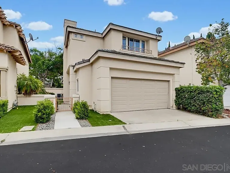 1103 Pacific Grove Loop — Photo 3