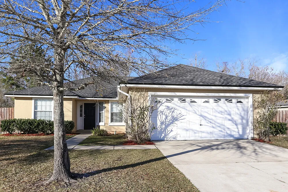 3 bed, 2.0 bath, 1519 sqft, $2,125 — Photo 1