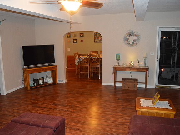 3rd image of 713 Leroy St