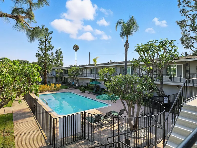 Mistyvale Apartments — Photo 4