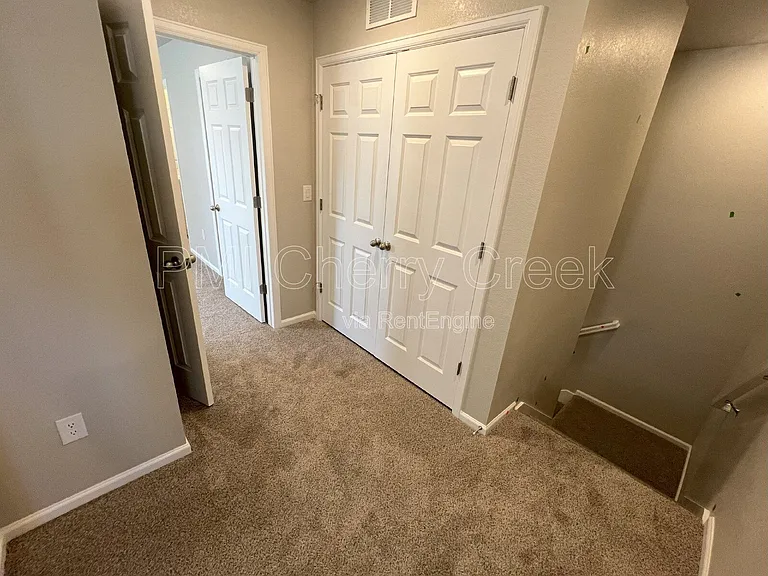 741 N Tempe St — Photo 24