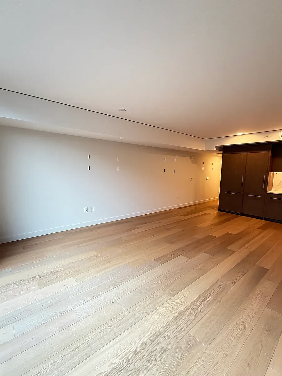 Building Photo - 121 Stewart St #1305