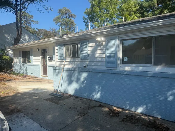 4712 Bunker Hill Ln, Virginia Beach, VA 23462