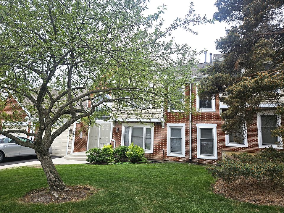 1st image of 1815 Fox Run Dr Unit D