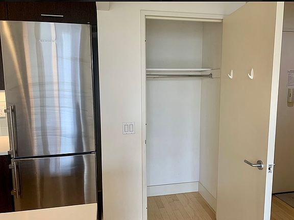5th image of 5-09 48th Ave #6J