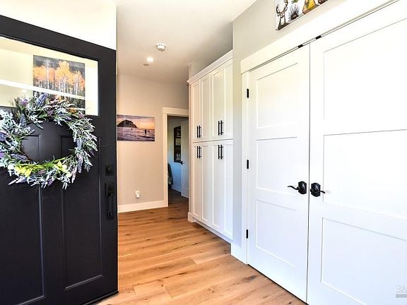 4th image of 160 Wembley Court