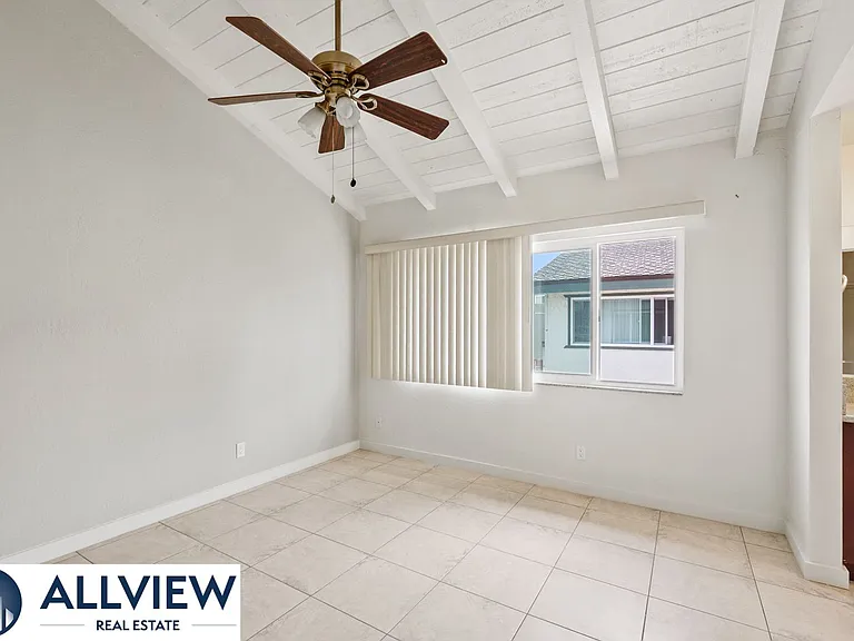 203 Oswego Ave — Photo 18